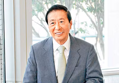 Ty phu Lee Shau Kee va doc chieu “dung tien de kiem tien