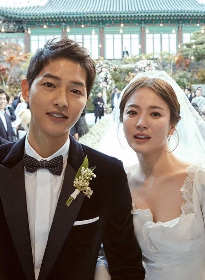 Soc: Song Joong Ki - Song Hye Kyo ly hon sau 2 nam cuoi-Hinh-4
