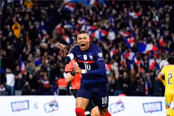 Thang 8-0, tuyen Phap gianh ve du World Cup 2022 som 1 vong dau