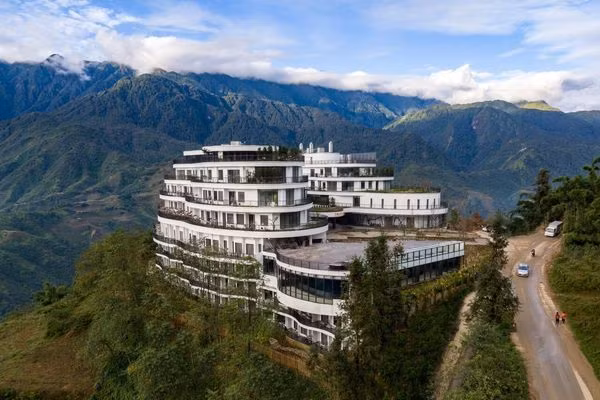 Đoàn khách du lịch từ Hà Nội đi Sa Pa có 4 ca dương tính Doan khach du lich tu Ha Noi di Sa Pa co 4 ca duong tinh