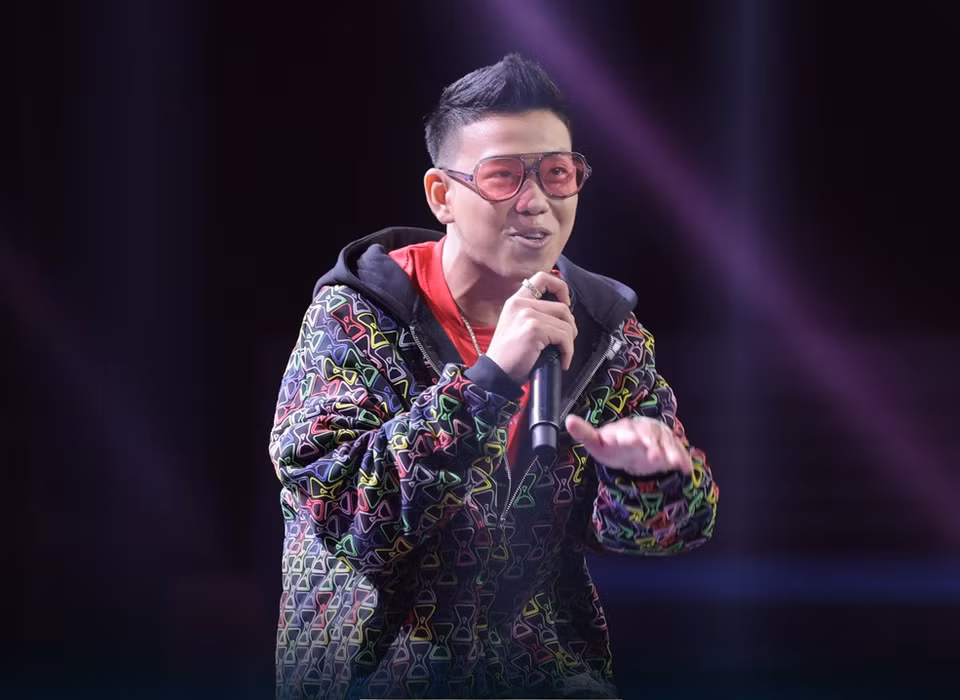 NightT cũng trưởng thành từ những trận rap battle trong cộng đồng underground. Sau màn trình diễn của anh, Binz và Wowy bấm chọn, nhưng bộ đôi giám khảo chỉ định NightT về đội Wowy