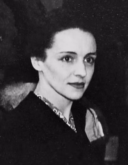 Eve Curie sinh năm 1904 là con gái út của vợ chồng Marie Curie và Pierre Curie. Khác với bố mẹ, Eve thích các môn xã hội và thích viết lách, về sau theo nghiệp nhà văn, nhà báo và nghệ sỹ piano. Sau khi mẹ qua đời, Eve trở thành người chấp bút viết một cuốn tiểu sử về nhà khoa học vĩ đại Marie Curie.