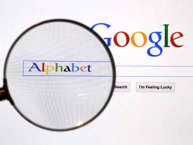 Việc Google đổi tên sang Alphabet là nỗ lực nhằm khẳng định tập đoàn này không chỉ là phát triển công cụ tìm kiếm, quảng cáo trên Internet mà còn là một "ông lớn" đầy tham vọng với các mục tiêu khác như sản xuất ôtô tự hành, công nghệ y tế.