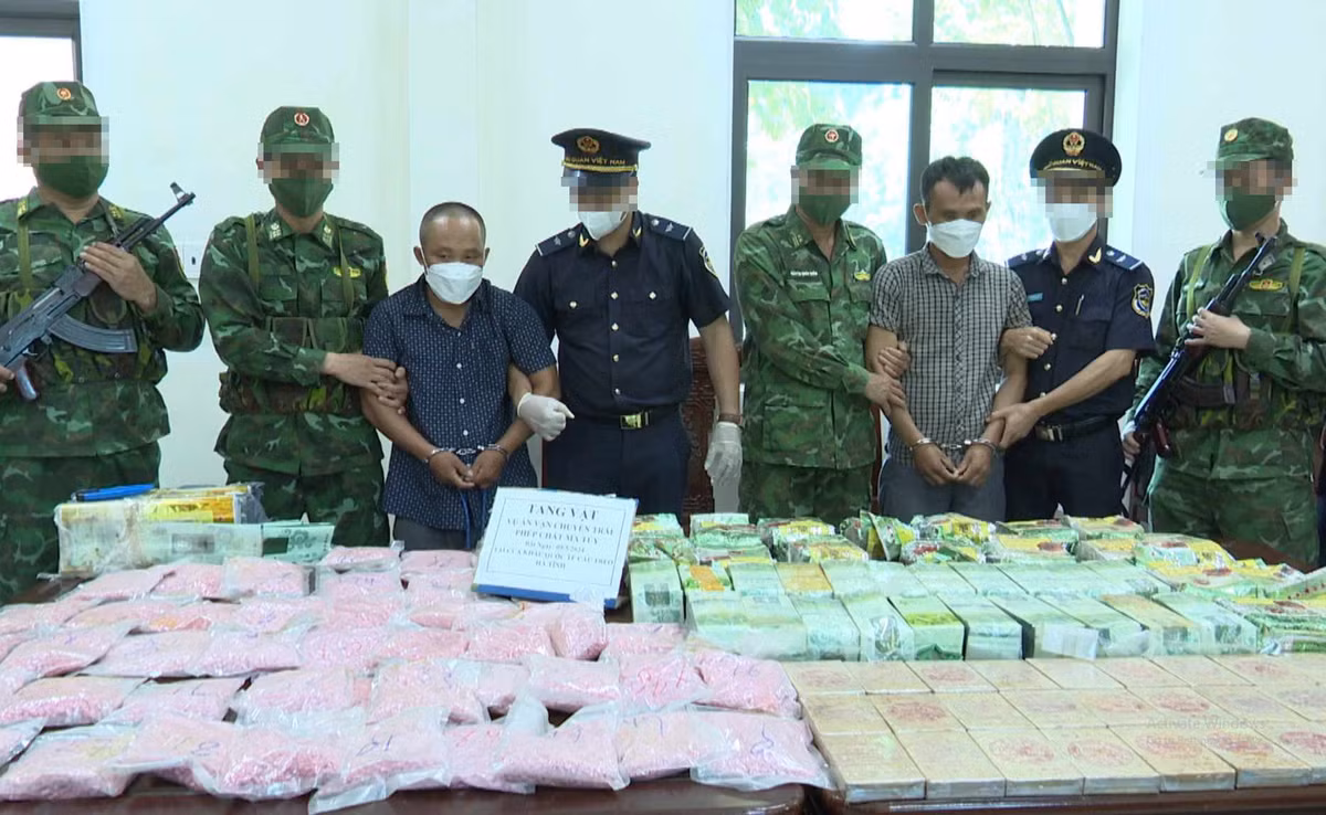 Triệt phá đường dây vận chuyển hơn 70kg ma tuý từ Lào về Việt Nam Triet pha duong day van chuyen hon 70kg ma tuy tu Lao ve Viet Nam