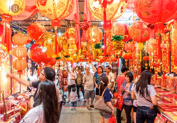 Thậm chí, giới chức Singapore còn khuyến cáo ngay cả những người có xét nghiệm âm tính với COVID-19, nhưng không có tình trạng sức khỏe tốt, vẫn nên đón năm mới ở nhà để đảm bảo an toàn.