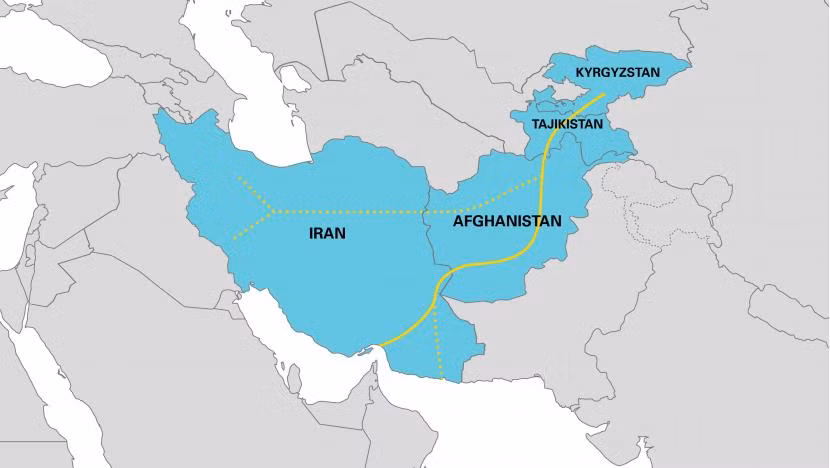 Đường ra biển gần nhất của cả hai quốc gia này là qua ngả Afghanistan và Iran. Có thể nói, vị trí địa lý của cả Kyrgyzstan và Tajikistan là cực kỳ "hiểm nghèo", khi đây là hai trong số ít các quốc gia trên thế giới hoàn toàn không giáp biển và nằm cách xa đại dương.