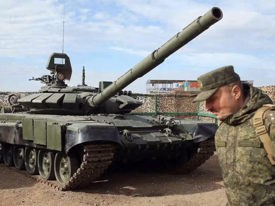 T-72 Avenger được quân đội Séc nâng cấp nhằm tăng khả năng chiến đấu trong bối cảnh vũ khí hiện đại hóa. Xe tăng được trang bị thêm hệ thống kính nhìn nhiệt với tầm nhìn 4 km.