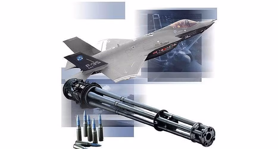 Bên cạnh đó còn là tên lửa không đối đất (AGM-88G AARGM-ER, AGM-158 JASSM), tên lửa chống hạm (AGM-158C LRASM), bom (bao gồm dẫn đường bằng laser, AGM-154 JSOW) và nhiều hơn nữa.