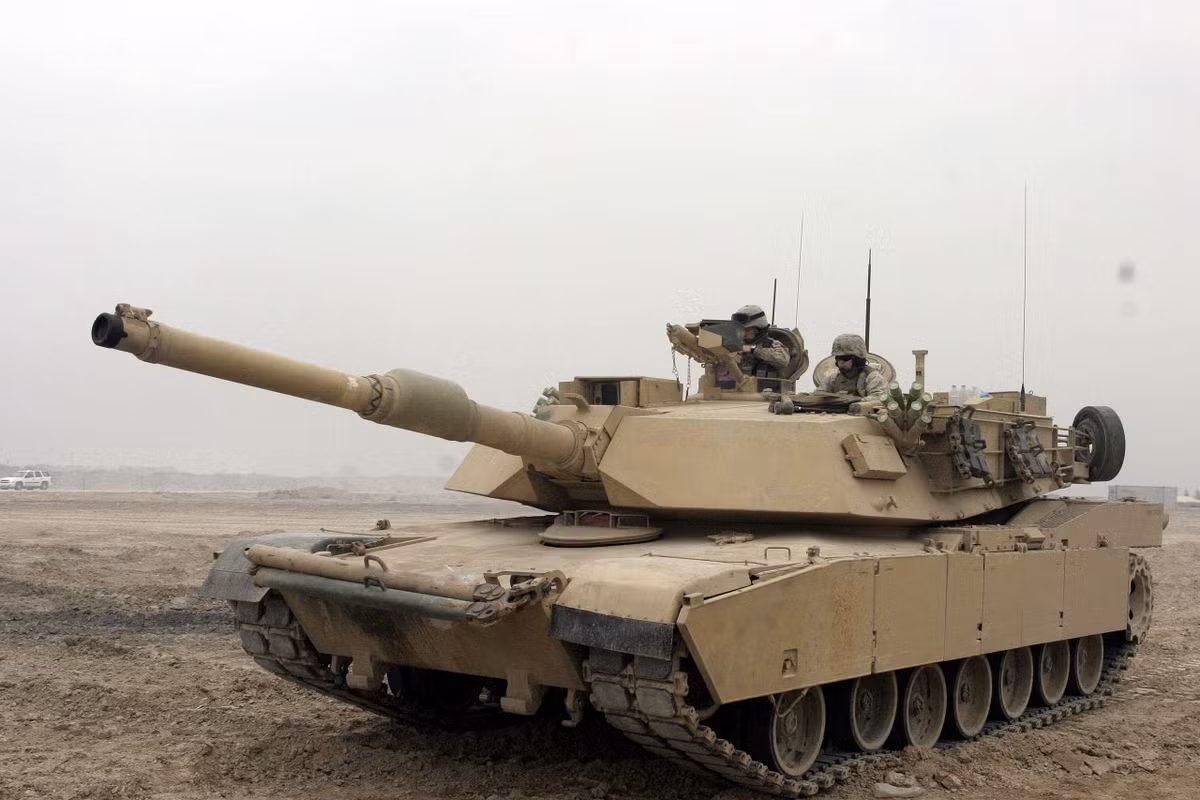 Tuy nhiên, việc Mỹ viện trợ xe tăng M1A1 Abrams cho Ukraine, vẫn khiến nhiều người phải hoài nghi, khi mà chiến trường Ukraine vốn nổi tiếng với việc triệt hạ xe tăng của các bên tham chiến.