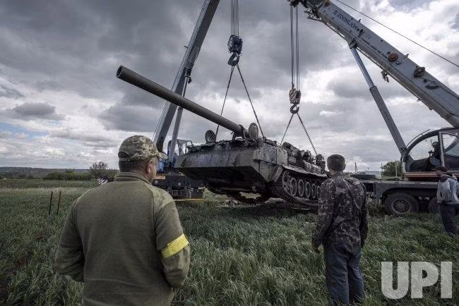 Tài khoản Twitter của Bộ Quốc phòng Ukraine đã đăng một loạt hình ảnh mô tả công việc của Lực lượng Hậu cần với chú thích: "Chúng ta thường nghe về những vũ khí có vẻ mạnh của Quân đội Nga, nhưng đừng quên rằng Ukraine cũng có kho vũ khí đáng kể của Liên Xô".