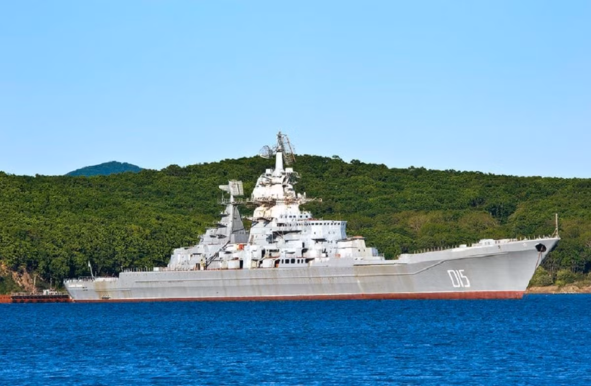 Hơn nữa, việc đưa "Đô đốc Nakhimov" và "Peter Đại đế" trở lại hoạt động sau khi hiện đại hóa sẽ mang lại cho hạm đội Nga những cơ hội mà ngày nay họ không có.