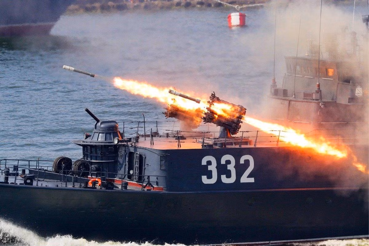Mặc dù vậy, sức mạnh của Nga sẽ không cho phép NATO chiếm được Kaliningrad trong trường hợp xảy ra xung đột quân sự, tuyên bố trên được đưa ra bởi nhà phân tích của tờ Komsomolskaya Pravda (KP) - Đại tá về hưu Viktor Baranets.
