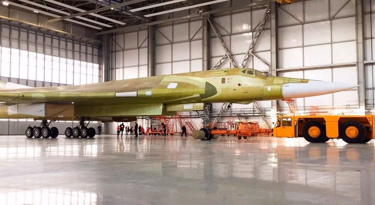 Tu-160M là oanh tạc cơ siêu thanh có sải cánh và khối lượng rỗng lớn nhất từng được chế tạo.
