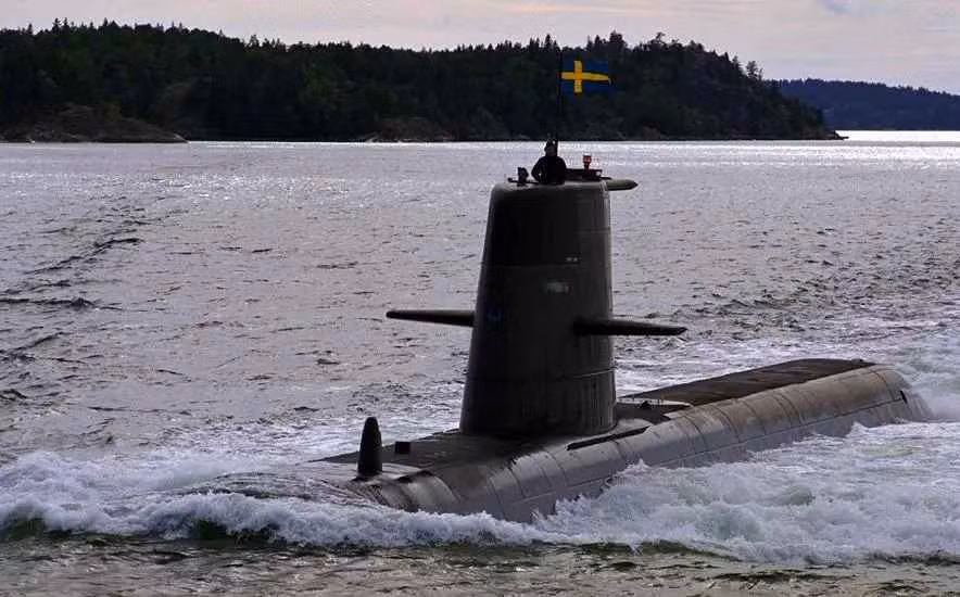 Cho tới nay, không rõ phía Mỹ đã "bắt bài" được tàu ngầm Gotland hay chưa, sau khi "thiệt hại" tới hàng tá tàu chiến trong các cuộc tập trận mô phỏng. Tuy nhiên có một điều chắc chắn, lực lượng hải quân NATO sẽ như "hổ mọc thêm cánh", sau khi các tàu ngầm lớp Gotland cùng Thụy Điển gia nhập lực lượng này.