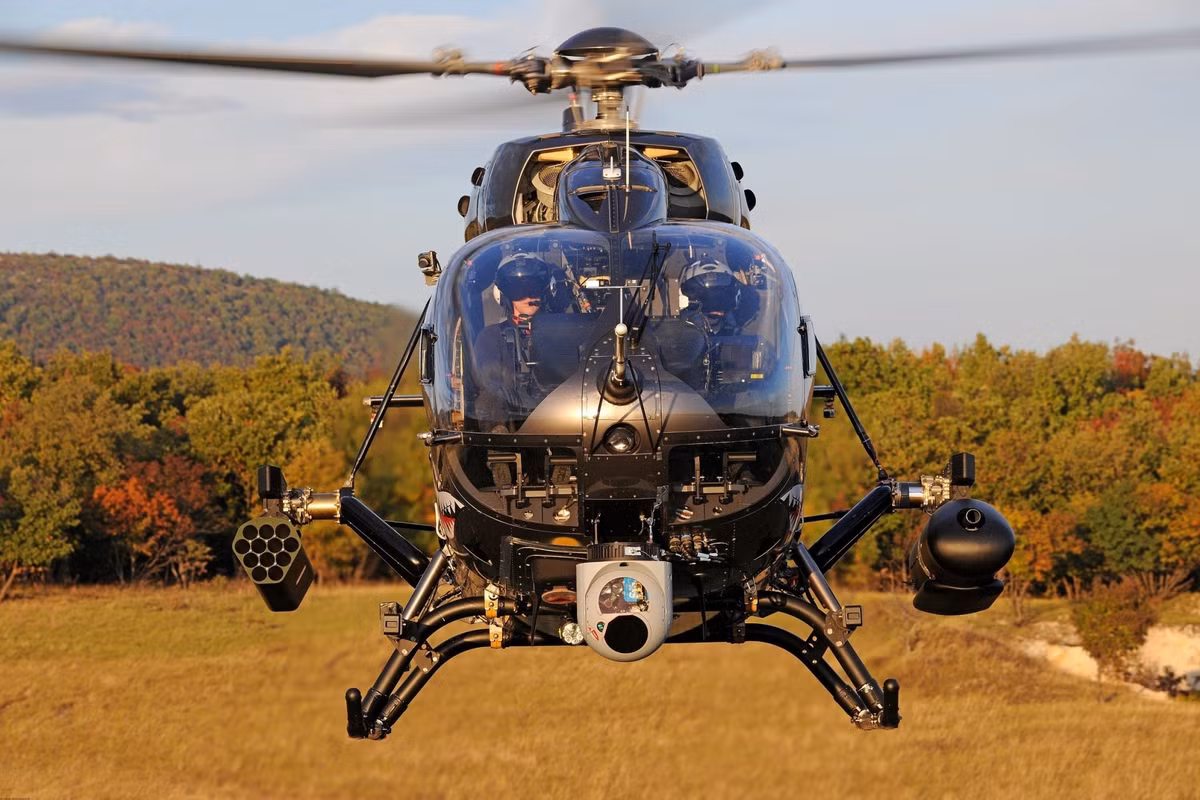 Cuối cùng là trực thăng H145M từ Airbus. Dù được xếp vào hàng trực thăng hạng trung, tuy nhiên H145M lại có kích thước khá nhỏ, phù hợp với nhiệm vụ trinh sát hơn là vận tải.