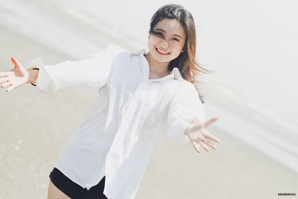 "Sau khi tốt nghiệp, trở về nước em mong muốn mình có thể trở thành một phóng viên Đài Truyền hình Việt Nam. Nhưng việc trước mắt với em phải làm là phấn đấu, cố gắng học tập hơn nữa", Mỹ Hạnh chia sẻ về ước mơ của mình.