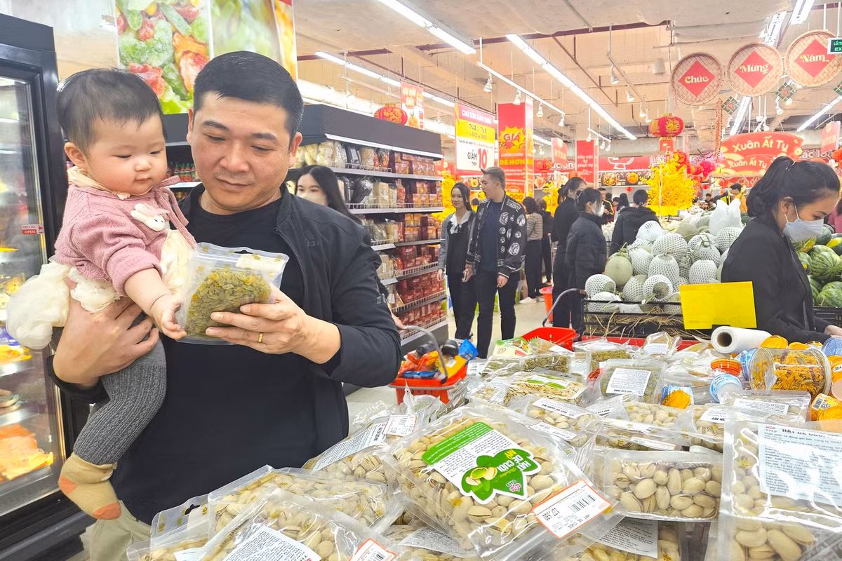 Di sam Tet: Sieu thi dong nghit, cho truyen thong vang hoe-Hinh-2