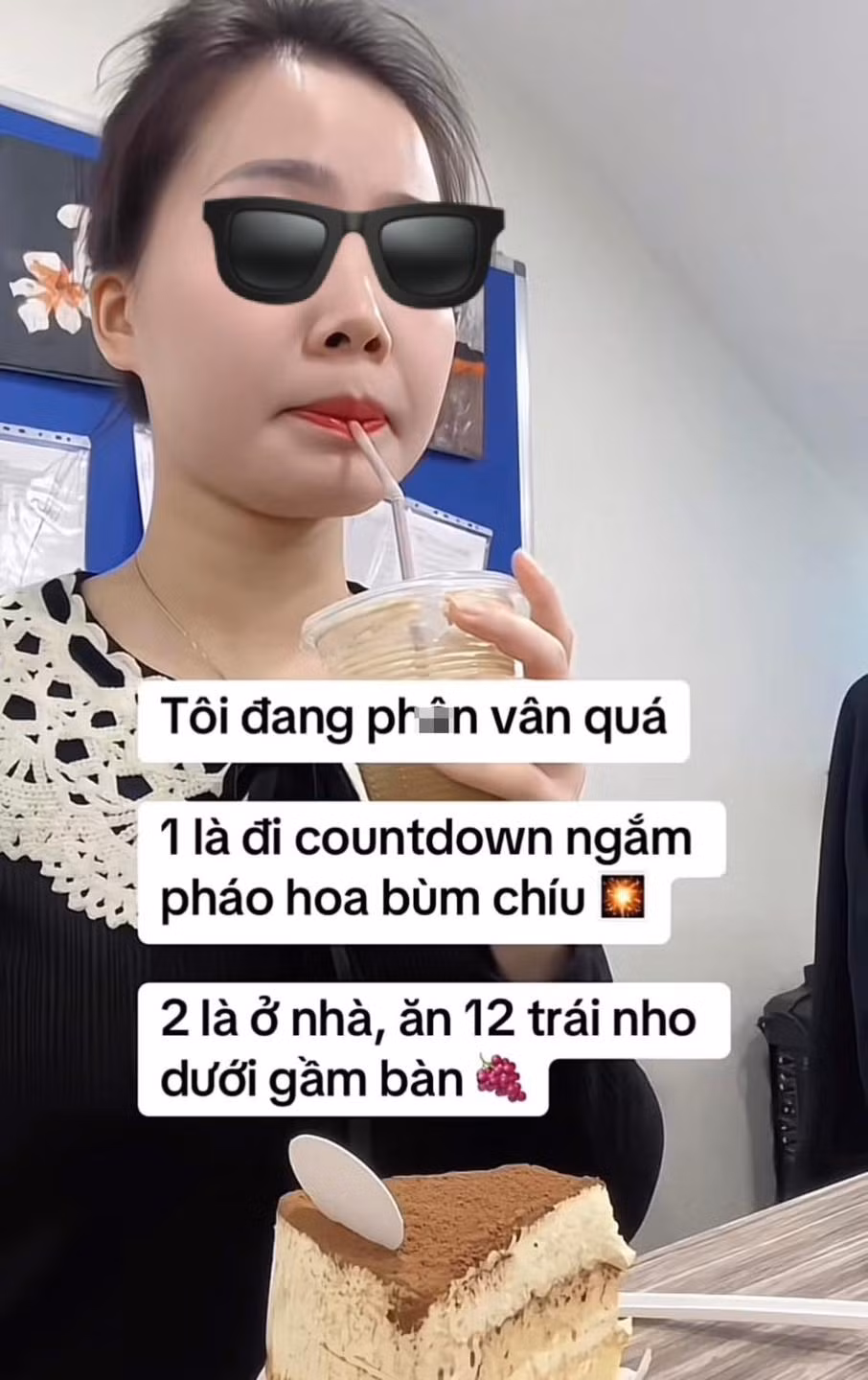 Không có bằng chứng khoa học nào chứng minh rằng việc ăn nho dưới gầm bàn sẽ giúp bạn tìm được người yêu. Tuy nhiên, điều quan trọng là niềm tin và sự tích cực mà bạn đặt vào hành động này.