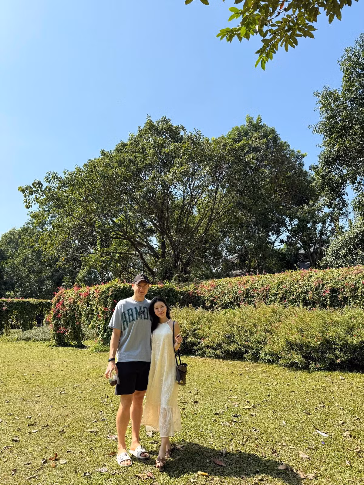 Đặng Văn Lâm dù bận rộn với lịch trình nhưng luôn cố gắng đồng hành với bà xã nhiều nhất có thể. Đây cũng là nguồn động viên tinh thần to lớn cho Yến Xuân.