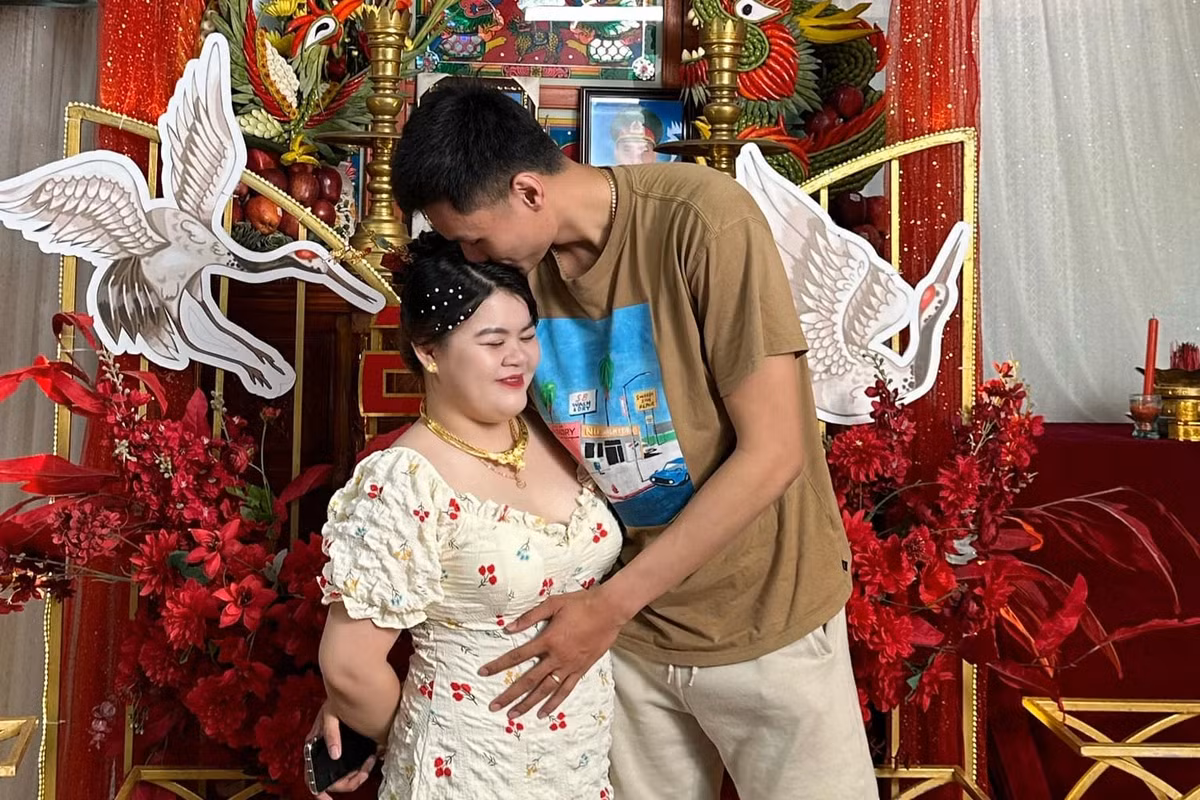 Thúy Uyên là hậu phương vững chắc để chồng yên tâm thi đấu. (Ảnh: FBNV)