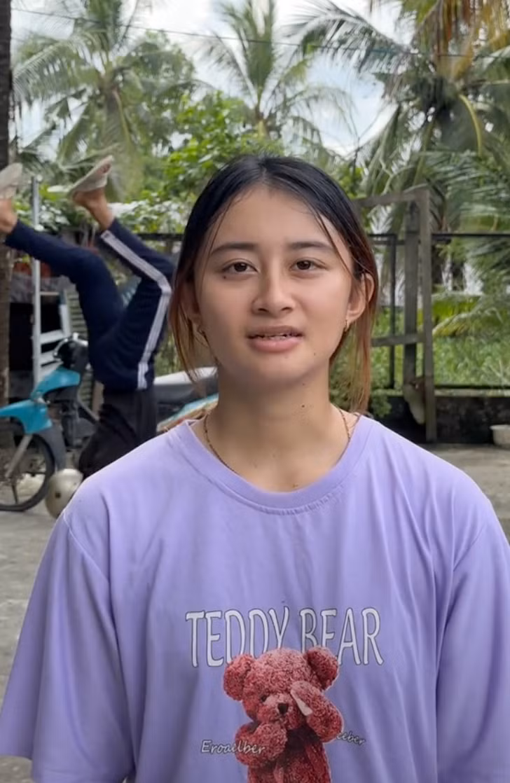 Các đoạn clip của cô nàng cũng đều được tính bằng đơn vị chục triệu views.