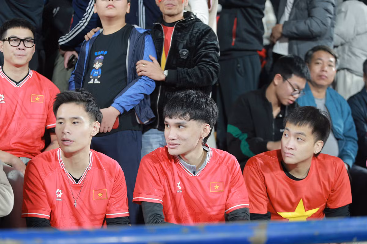 Tại trận bán kết lượt đi, Việt Nam giành chiến thắng 2-0 trước đối thủ, chiếm lợi thế trước khi bước vào trận đấu diễn ra trên sân Việt Trì.
