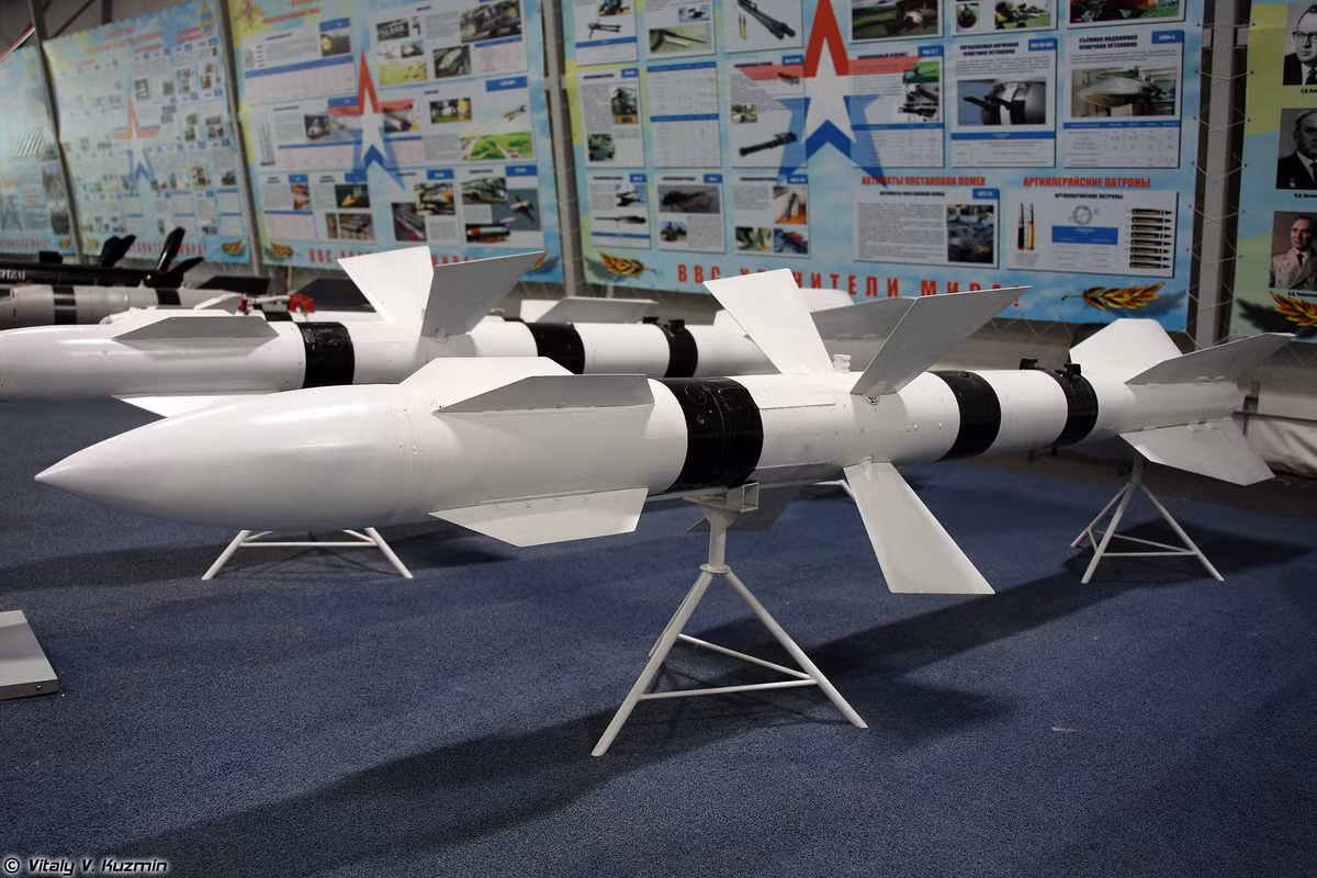 Chien dau co Ukraine “do suc” voi ten lua Kh-101 cua Nga-Hinh-4