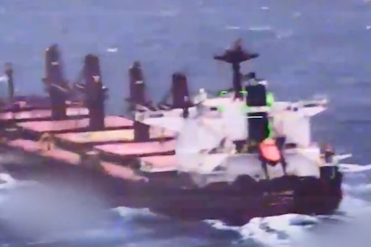 UAV Houthi lao vao tau cho hang o Bien Do