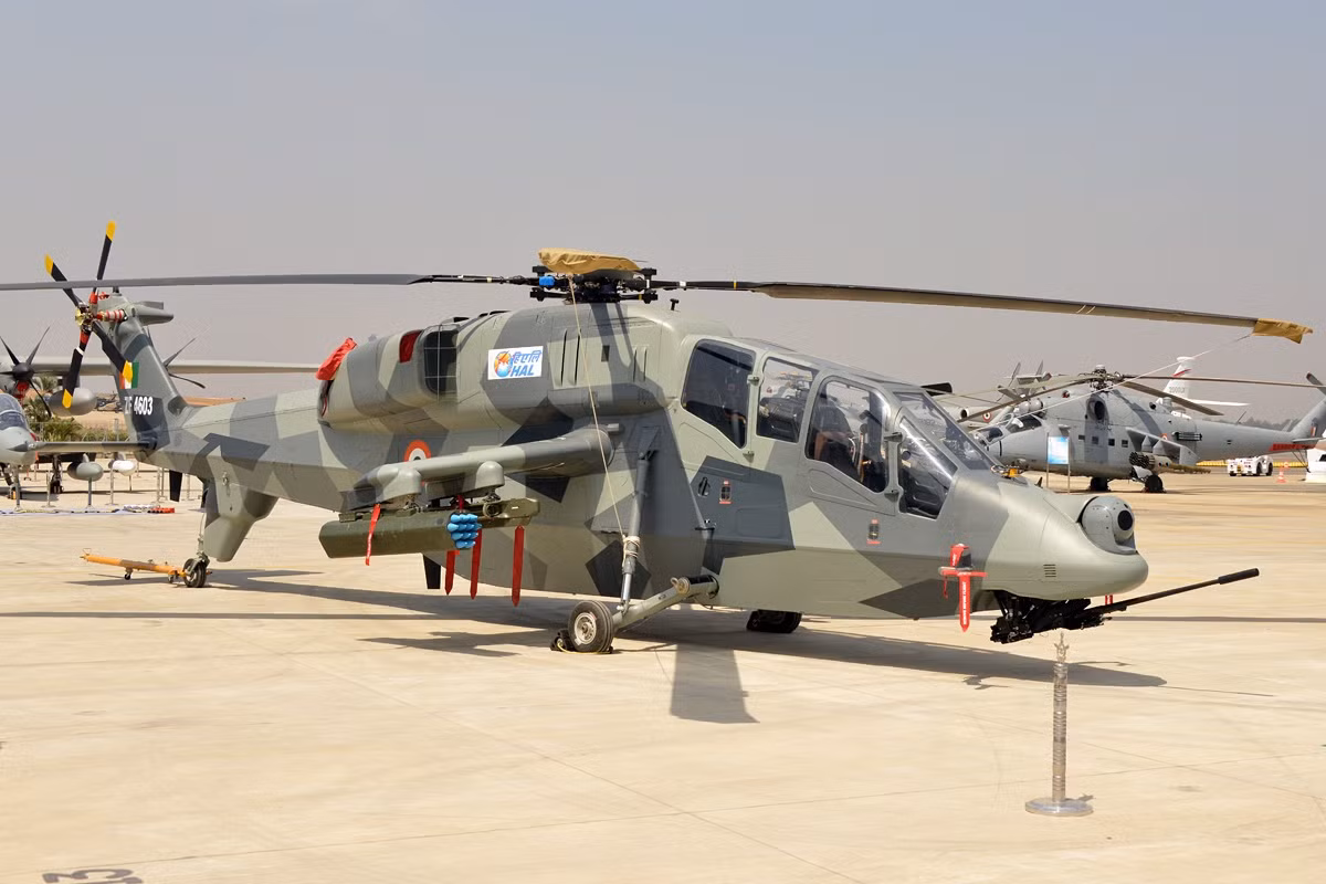 Chương trình phát triển trực thăng tấn công LCH (tên viết tắt gọn của cụm từ Light Combat Helicopter - trực thăng chiến đấu hạng nhẹ) được công ty HAL triển khai từ năm 2006 nhằm phát triển dòng trực thăng mang tên lửa, bom trang bị cho Không quân và Lục quân Ấn Độ. Chi phí chương trình tới nay là 56 triệu USD, đơn giá mỗi chiếc ước tính khoảng 202, triệu USD.