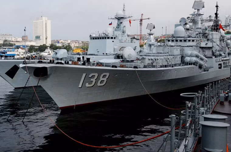 Tờ The Diplomat mới đây đã đăng tải bài viết đại ý nói về sự giúp đỡ của Nga trong việc phát triển, hiện đại hóa Hải quân Trung Quốc. Qua đó, tờ báo này tiết lộ một số vũ khí tối tân mà Hải quân Trung Quốc nhận được từ Nga những năm vừa qua.