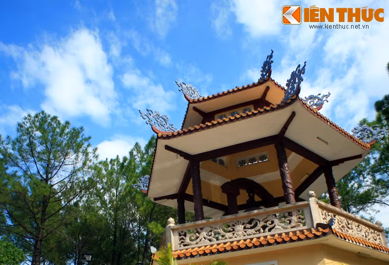 Có thể nói, Quan Âm Phật đài là một địa điểm rất đáng để ghé thăm dành cho du khách khi đến với xứ Huế.