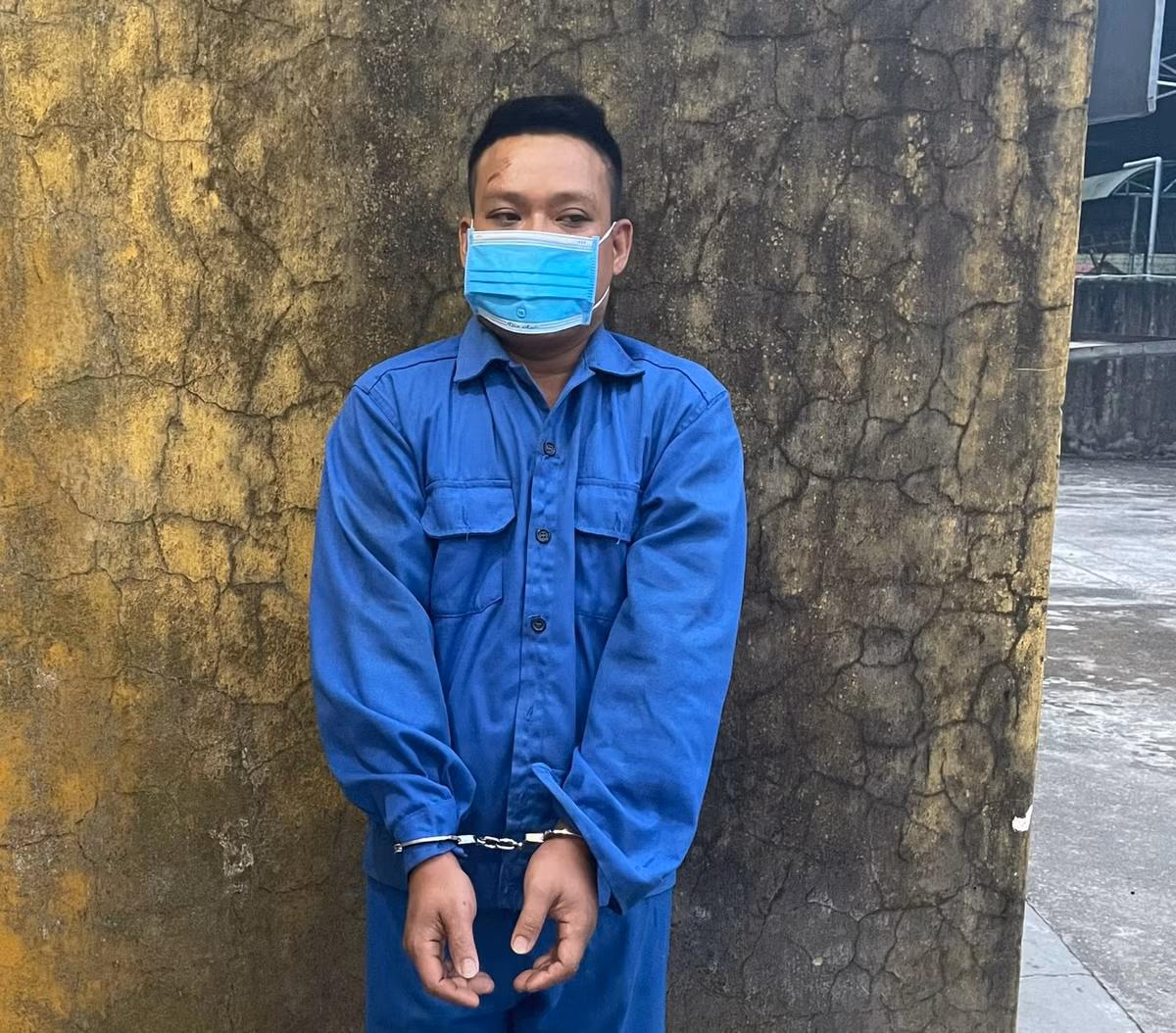 Thua Thien Hue: Bat doi tuong chui boi, dung mo let danh CSGT