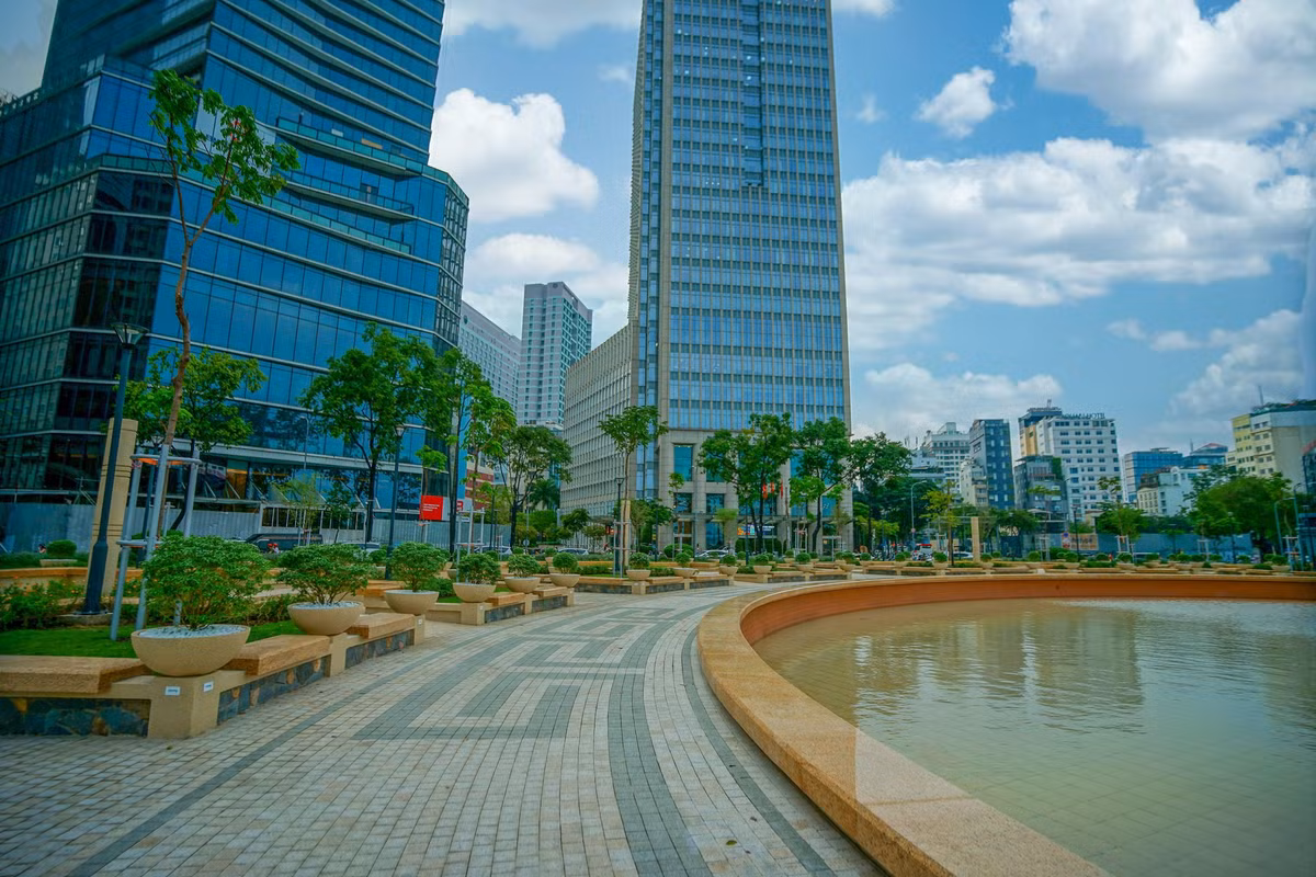 Bất chấp khó khăn do ảnh hưởng từ dịch COVID-19, thế nhưng nhờ sự quyết tâm đẩy nhanh tiến độ, công trình đã về đích trong niềm phấn khởi của người dân thành phố.