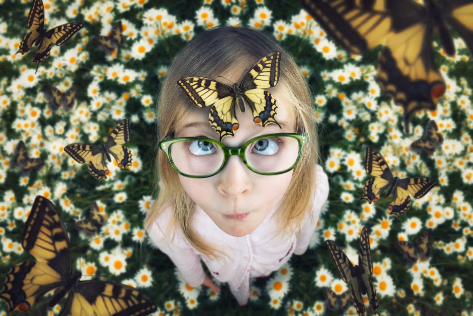 Mỗi bức ảnh đều được John Wilhelm đầu tư nghiêm túc và chuẩn bị từ khâu phụ kiện đến chụp và xử lý hậu kỳ.