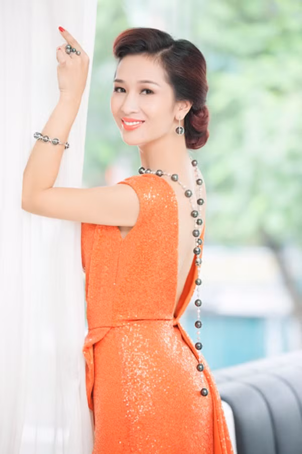  4. Thu Hương Thu Hương cũng là một trong những Hoa hậu Việt sở hữu khối tài sản khổng lồ. Bên cạnh các danh hiệu như Hoa khôi thể thao 1995 và Á hậu 2 Quý bà thế giới 2011, Thu Hương còn là diễn viên, MC truyền hình đắt show. Ảnh: Tuấn Đoàn.