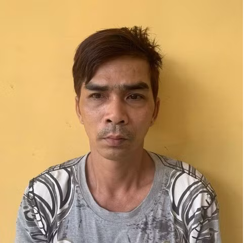 Vu be trai nghi ep dung ma tuy da: Chau be am tinh voi ma tuy-Hinh-2