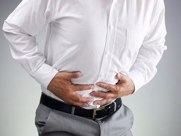 Hãy uống một cốc nước chanh pha nước ấm trước bữa ăn sáng, sau một thời gian bạn sẽ thấy sức khỏe được cải thiện rõ rệt. 
