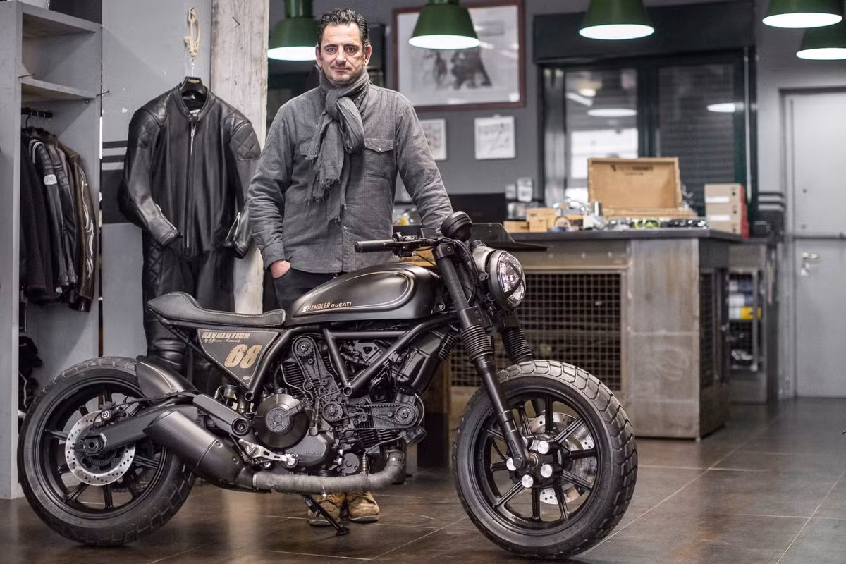 Xưởng Officine Mermaid đã từng được hãng xe Ducati lựa chọn khi hãng ra mắt chiếc Scrambler đầu tiên, và bây giờ họ đã trở lại cùng với chiếc Scrambler Sixty2 mới với tên gọi Bobber the Revolution.