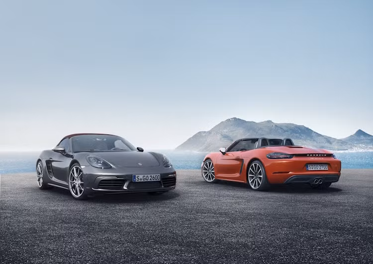 Tại Mỹ, Porsche 718 Spyder mới sẽ được bán từ tháng 6 năm nay với giá khởi điểm 56.000 USD cho bản thường và 68.400 USD cho bản S.