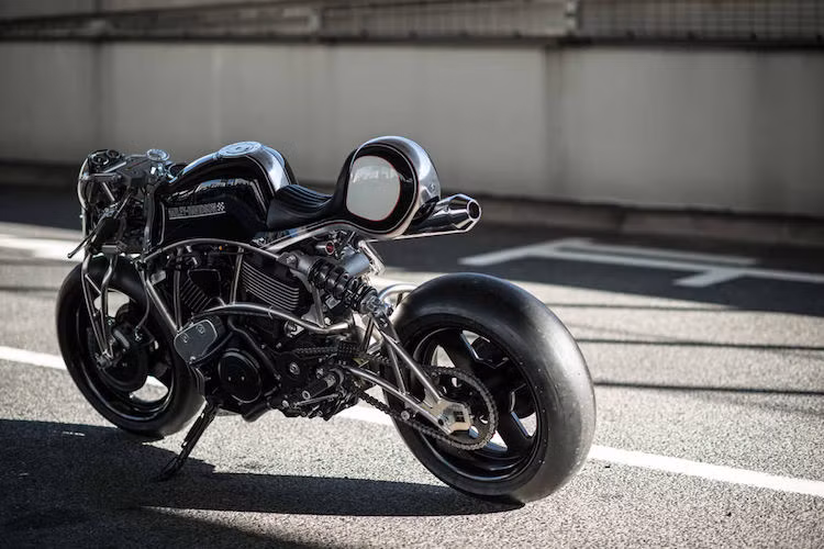 Dù bản độ Harley Street 750 streetfighter turbo này gây ra khá nhiều tranh cãi trong cộng đồng yêu xe H-D Nhật do hoàn toàn bỏ đi dáng cruiser gốc của chiếc xe nguyên bản, nhưng đối với những người yêu xe máy nói chung, nó vẫn là một "kỳ quan" trên 2 bánh.