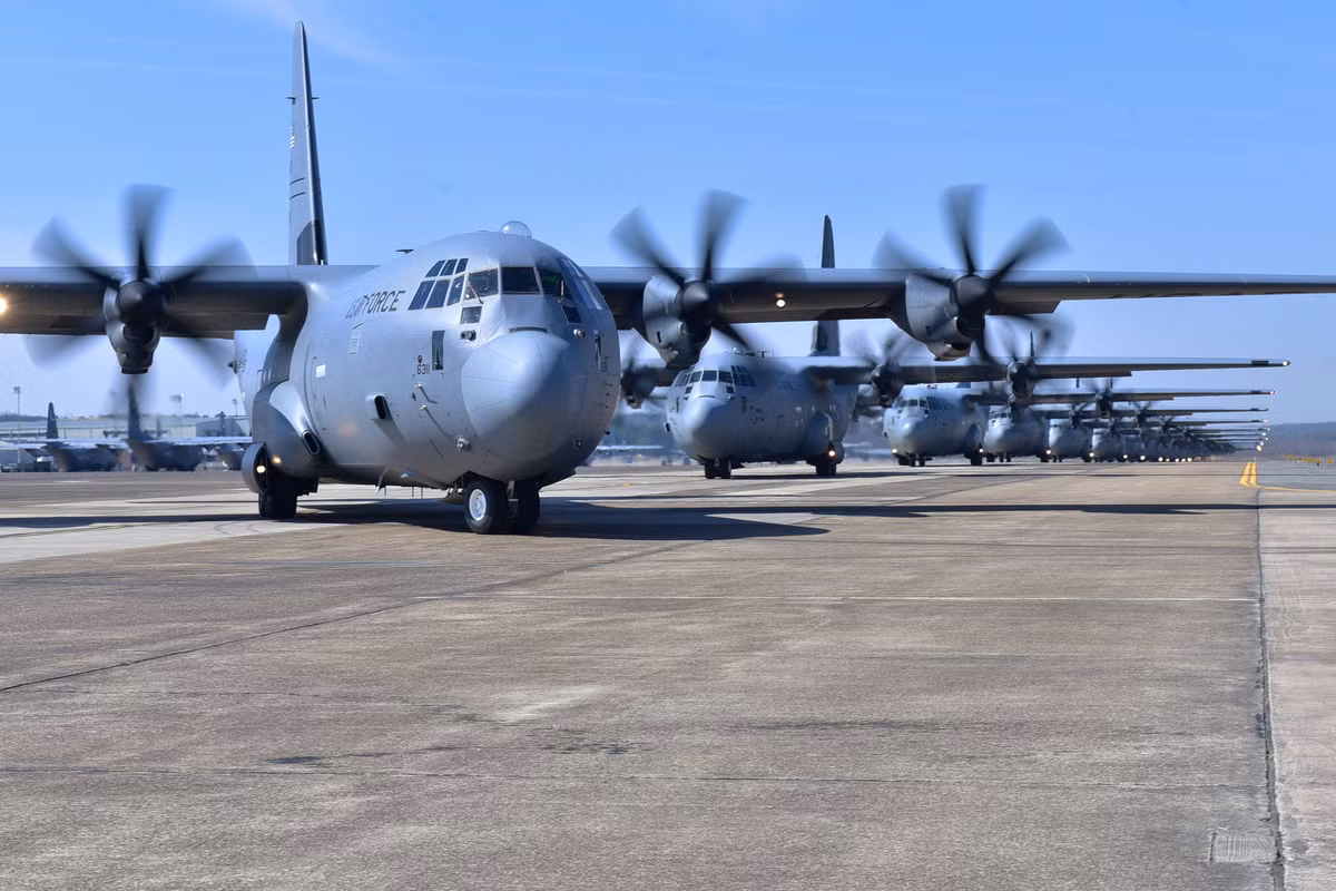 Tuy nhiên phía Không quân Mỹ lại không trả lời cho câu hỏi liệu có số lượng lớn KC-130T cũng bị ảnh hưởng bởi việc thay thế động cơ này hay không và nếu có thì bao giờ các máy bay KC-130T sẽ được chỉnh sửa lại hoặc thay thế động cơ. Nguồn ảnh: Forcetimes.
