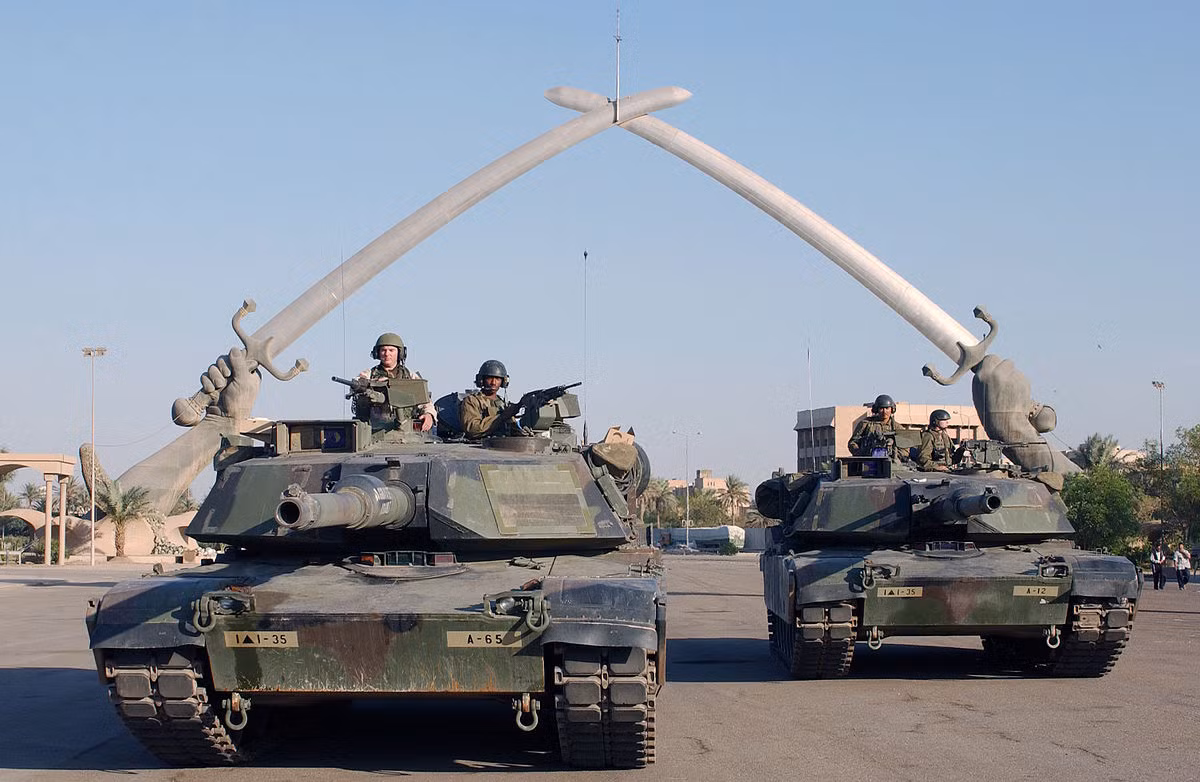 Phía Iraq có lực lượng ước tính khoảng 375.000 quân tổng cộng. Tuy nhiên không tạo ra được thế trận mà chỉ nhanh chóng tan hàng, chịu thiệt hại khoảng 30.000 thương vong trong đó có vài nghìn người chết. Nguồn ảnh: BI.