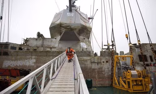 Đắt tiền và quan trọng bậc nhất là hệ thống radar, cảm biến trên khu trục hạm HNoMS Helge Ingstad cũng được cho là đã hư hỏng hoàn toàn cùng với mọi thiết bị điện tử khác. Nguồn ảnh: Norwnavy.