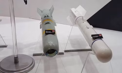 Các phiên bản Cầu Vồng có khả năng mang theo vũ khí khác cũng được Trung Quốc trưng bày ở triển lãm này nhưng chỉ dưới dạng mô hình. Ảnh: Các loại vũ khí được trang bị trên máy bay không người lái Cầu Vồng phiên bản vũ trang. Nguồn ảnh: QQ.