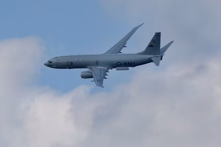 Máy bay săn ngầm P-8A Poseidon cũng được coi là loại máy bay nguy hiểm số một thế giới hiện nay. Không chỉ có khả năng săn ngầm, P-8A Poseidon còn có khả năng triển khai vũ khí, tiêu diệt mục tiêu ngay lập tức. Nguồn ảnh: BI.