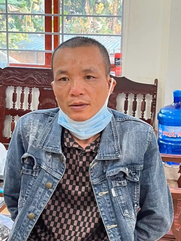  Giết người chỉ vì món nợ 2 triệu đồng: Do chưa đòi được tiền nợ 2 triệu đồng nên Lý Văn Thành (45 tuổi, trú xã Phương Khoan, huyện Sông Lô, Vĩnh Phúc) bực tức rồi dùng dao mang theo đâm con nợ là anh Đ.V.H (trú cùng địa phương) khiến nạn nhân tử vong. Ngày 7/3, Công an tỉnh Vĩnh Phúc cho biết đang tạm giữ Thành để điều tra, làm rõ.