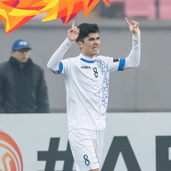 Sau hot boy Basam Hisham Ali (mang áo 15 của U23 Qatar), hội chị em lại "đứng ngồi không yên" với cầu thủ áo số 8 - Jasurbek Yakhshiboev - của U23 Uzbekistan. Không chỉ sở hữu "góc nghiêng thần thánh"với gương mặt góc cạnh, Yakhshiboev cũng được đánh giá là cầu thủ nguy hiểm nhất U23 Uzbekistan. Trong 5 trận vào sân tại Vòng chung kết giải bóng đá U23 châu Á, anh ghi được 3 bàn thắng (2 bàn trận tứ kết gặp U23 Nhật Bản, một bàn trận bán kết gặp U23 Hàn Quốc).