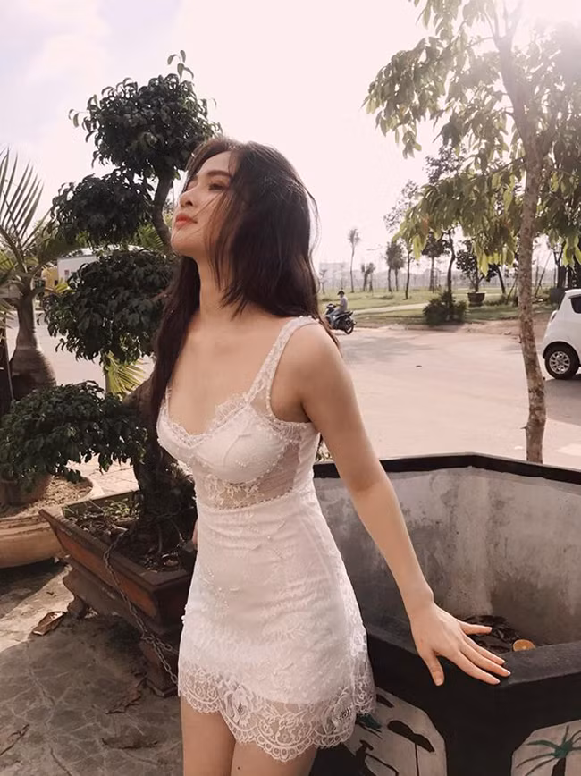 "Mình ấn tượng với người con trai này bởi sự chín chắn trong cả lối đá lẫn cách sống dù tuổi còn rất trẻ", Thảo Nguyên chia sẻ.