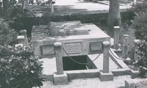Suốt 300 năm qua, người ta vẫn nỗ lực đi tìm lời giải xung quanh cỗ quan tài tự di chuyển trong hầm mộ của gia tộc Chase ở Barbados, ngoài khơi Caribbean.