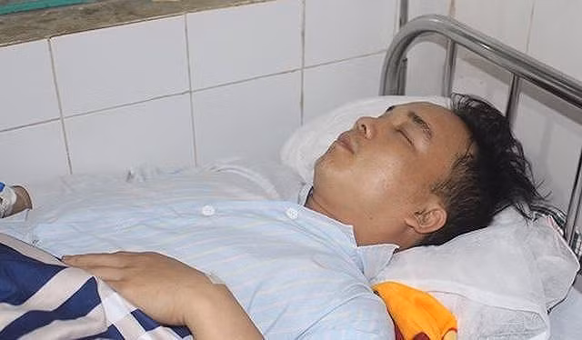 Trước khi sự việc xảy ra, Tuấn là một người ngoan hiền, là công dân gương mẫu, đang làm Phó phòng kinh doanh của 1 ngân hàng có chi nhánh tại Cửa Lò. Tuấn sau đó bi khởi tố với tội danh "Giết người".